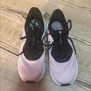 Women’s Nike sneakers